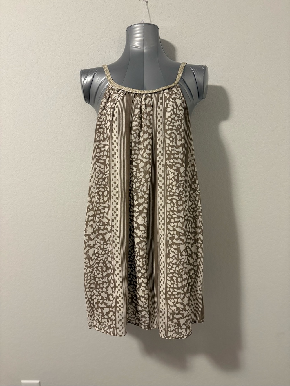 Charming Charlie Beige & White Patterned Sleeveless Mini Dress